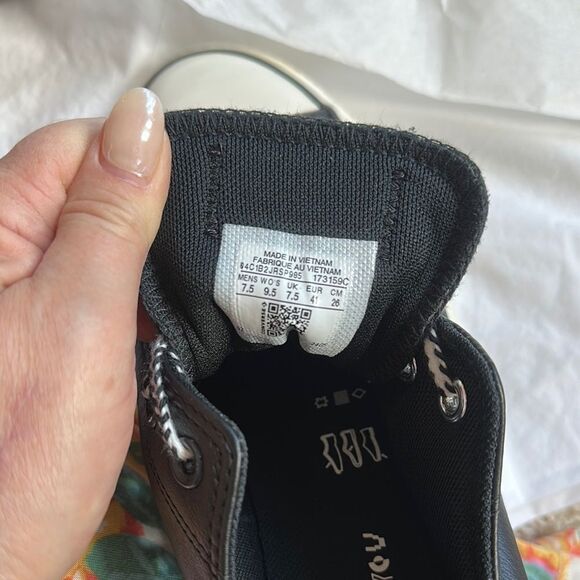 Converse Black Sneakers with White Rubber Toe Cap and Laces - Picture 6 of 8